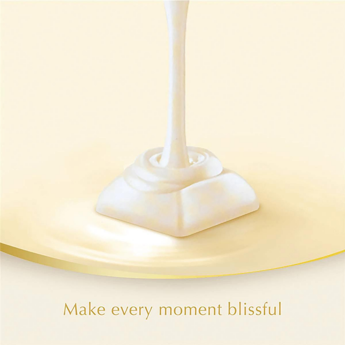 Lindt Lindor White Chocolate - melt away into a moment of bliss with these irresistibly smooth white chocolate pieces. Irresistibly smooth white Chocolate with a smooth melting filling. Halal suitable. Best imported foreign Swiss Australian genuine premium luxury chocolate delicious gift idea price in Dhaka Bangladesh.