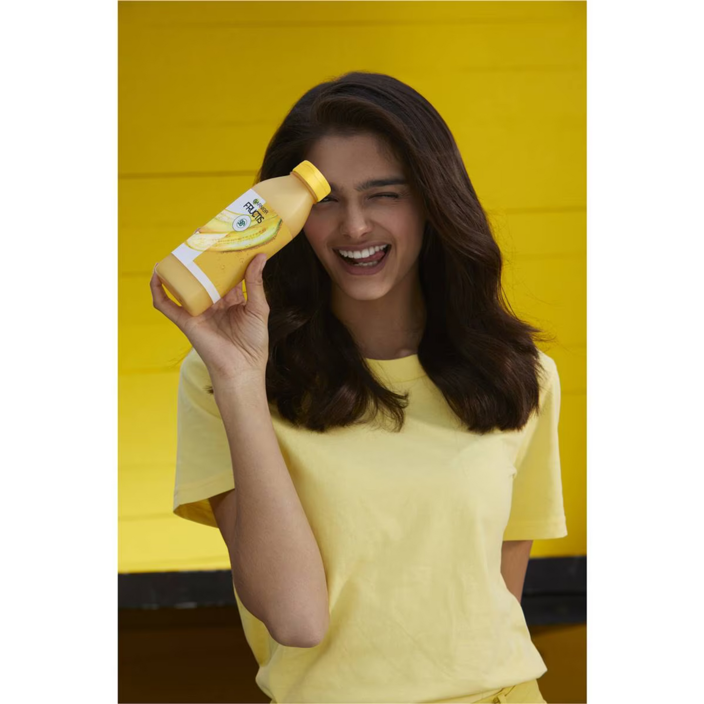 Garnier Fructis Hair Food Banana Conditioner, enriched with banana extract & moisturising nutrients, is the luscious healthy treat dry hair is craving. Vegan suitable. Best foreign genuine authentic Australian haircare imported real premium original shampoo hair-fall fall safe healthy cheap price in Dhaka Bangladesh.