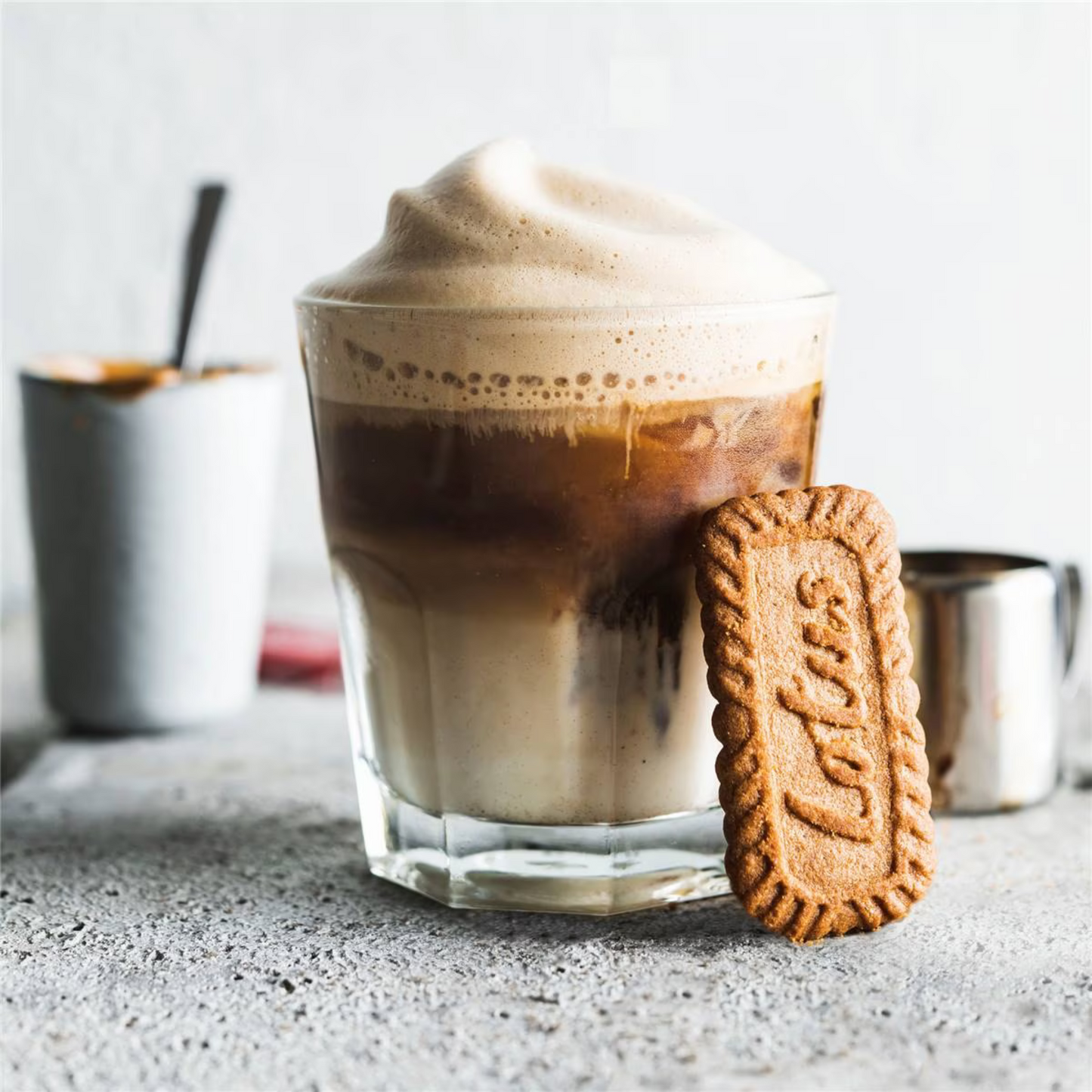 Lotus Biscoff Biscuit are crunchy caramelised biscuits made in Belgium. This tasteful little biscuit is world famous thanks to it's unique flavour, iconic shape & crunchy bite. Halal suitable. Best imported foreign real genuine authentic Belgium snack biskut premium quality bakery cheap price in Dhaka Bangladesh.