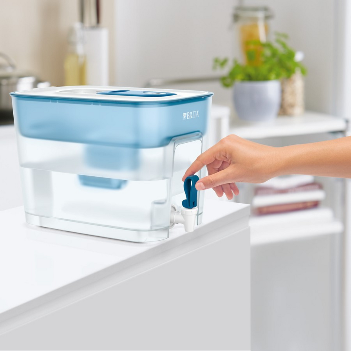 BRITA Flow 8.2L Water Filter Tank uses advanced MicroFlow technology to effectively reduce impurities found in tap water. Best imported foreign genuine authentic original real Australian British premium brand quality purifier healthy lifestyle natural pure drinking safe best price in Dhaka Chittagong Sylhet Bangladesh